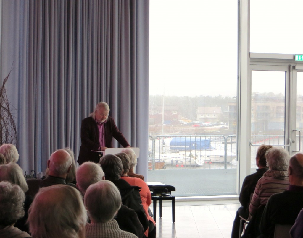 Per Edgar Kokkvold i Elvesalen 18.februar. (Foto: Senioruniversitetet)