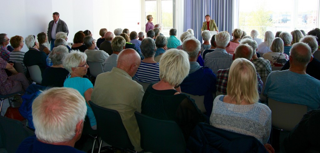 Stor interesse for Gunnar Stålsetts foredrag i Elvesalen den 9.mai (Foto: Johanna Engamo)